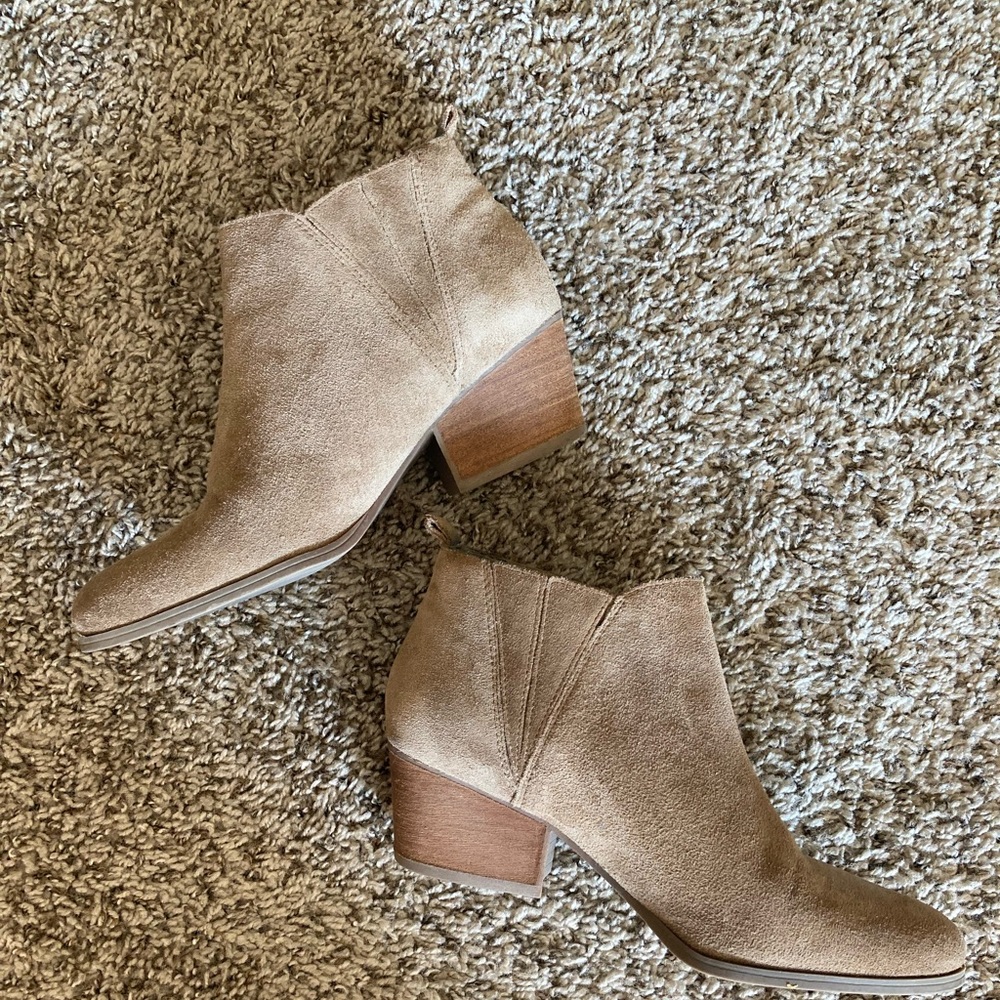 Crown Vintage Booties